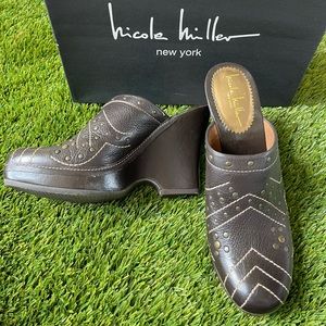 Nicole Miller ELEN Dark Brown Tumbled Valencia Clogs Size 8